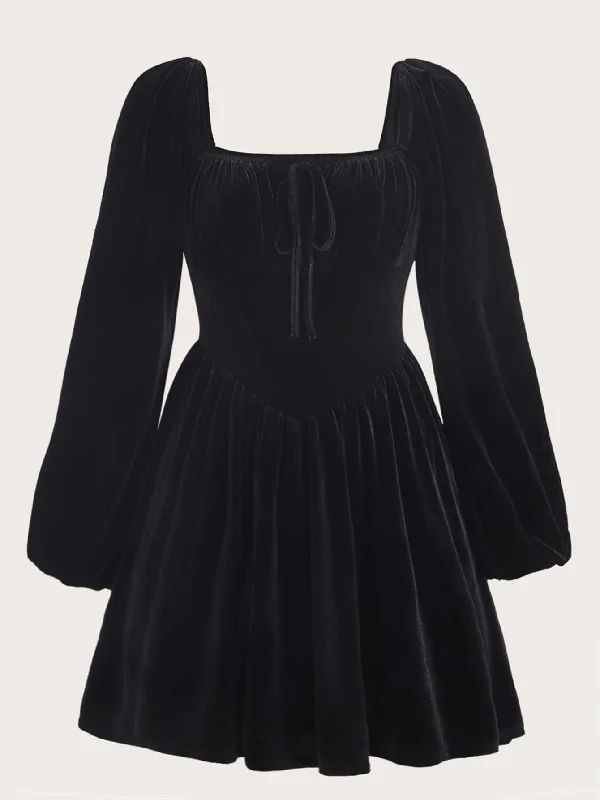 Modern Vic Witch Plus Ruched Bust Square Neck Lantern Sleeve Dress