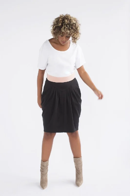 See Rose Go Pleated Skirt - Black