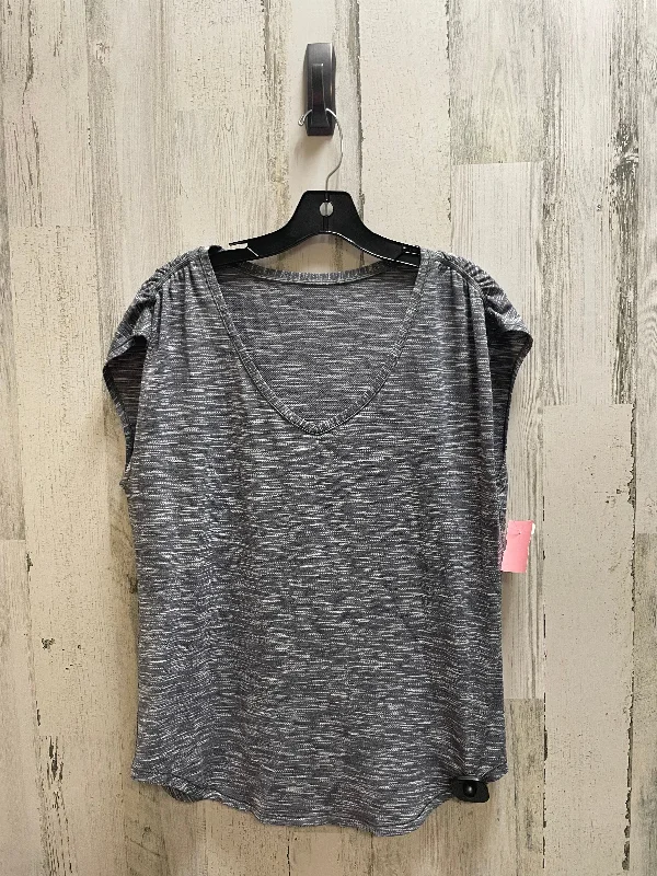 Athletic Top Short Sleeve By Lululemon In Grey, Size: M